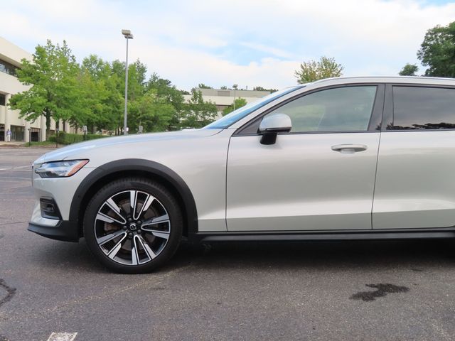 2021 Volvo V60 Cross Country T5 AWD - 23068400 - 10