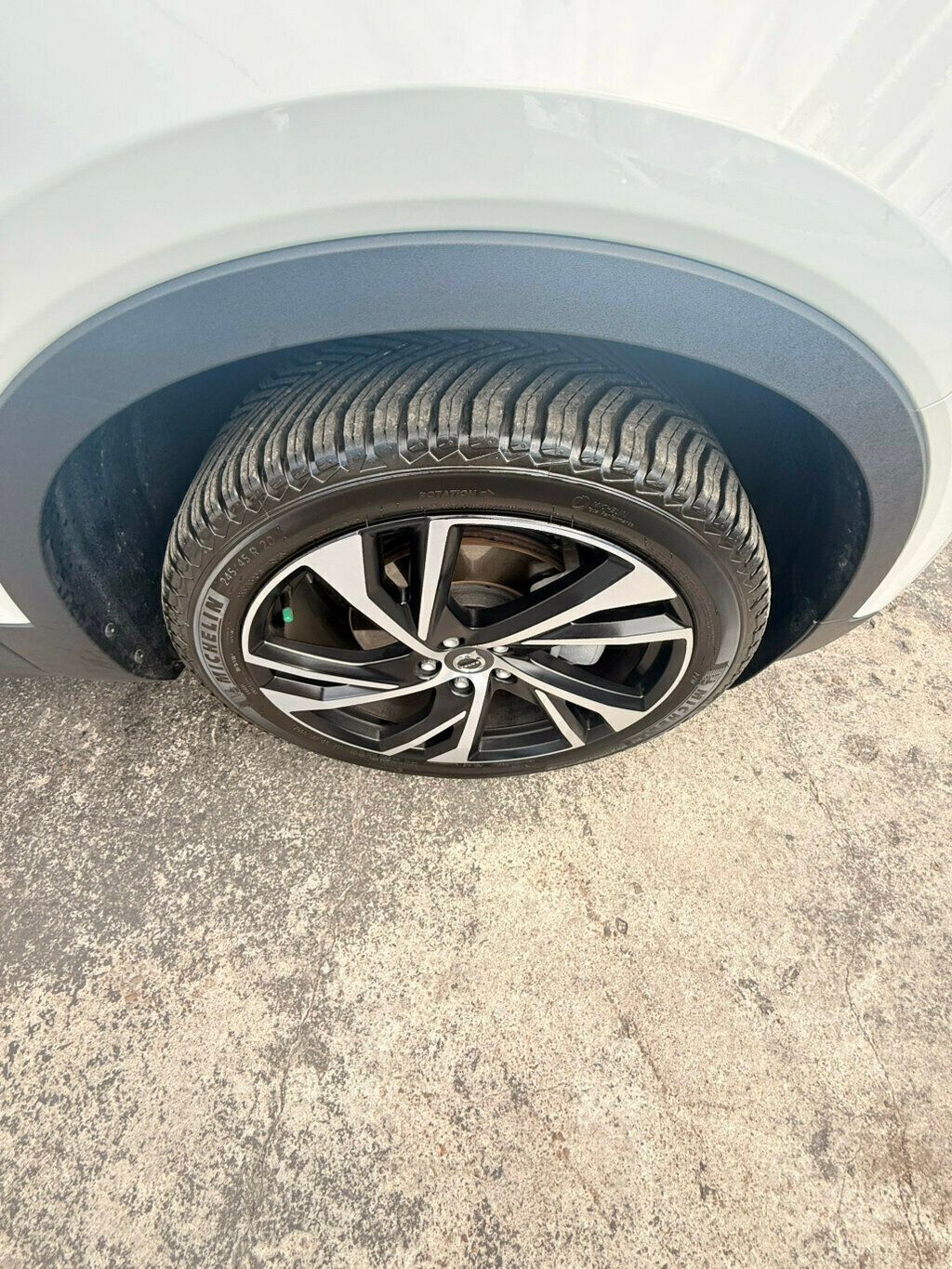 2021 Volvo XC40 R-Design photo 32