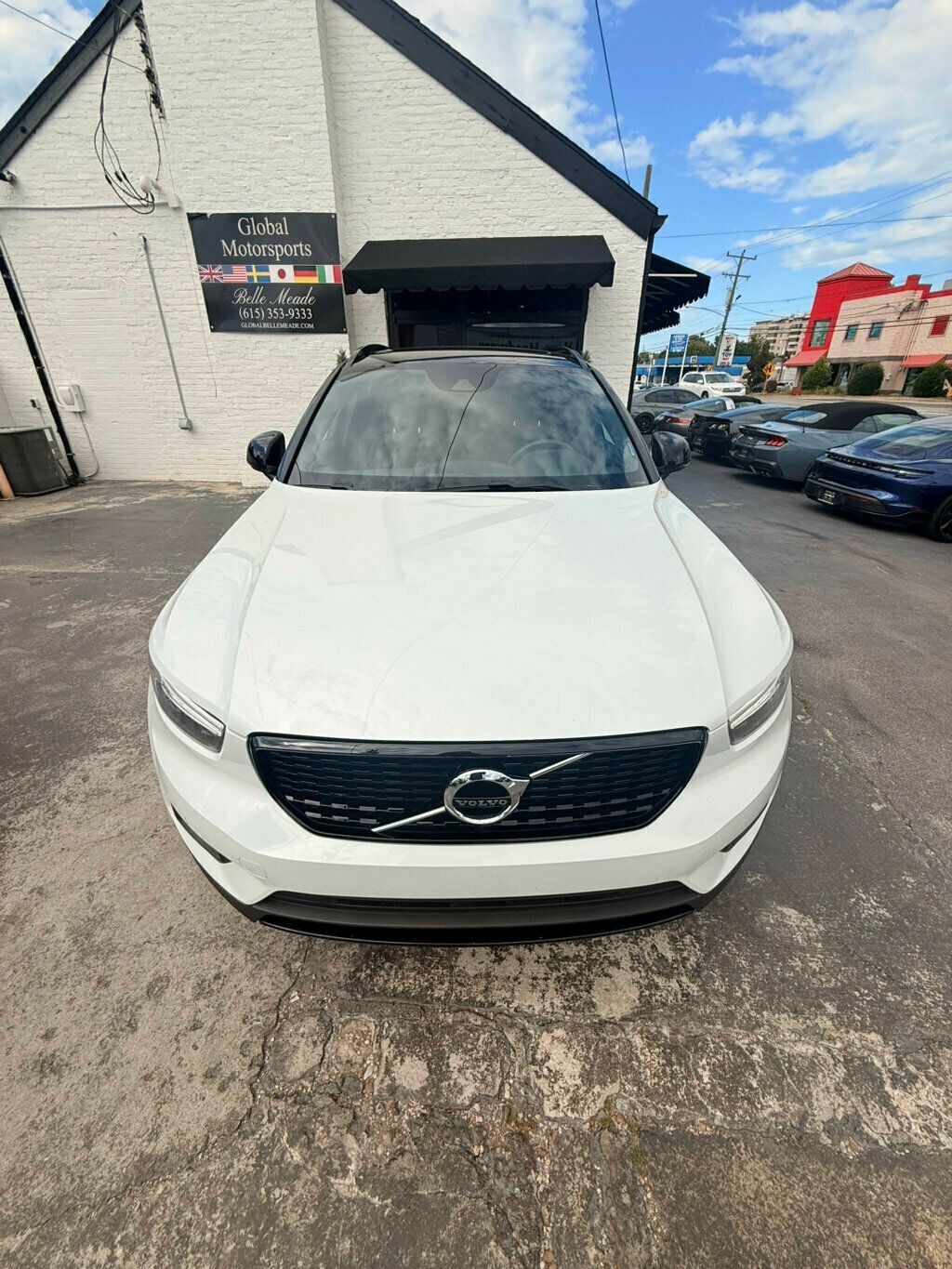 2021 Volvo XC40 R-Design photo 8