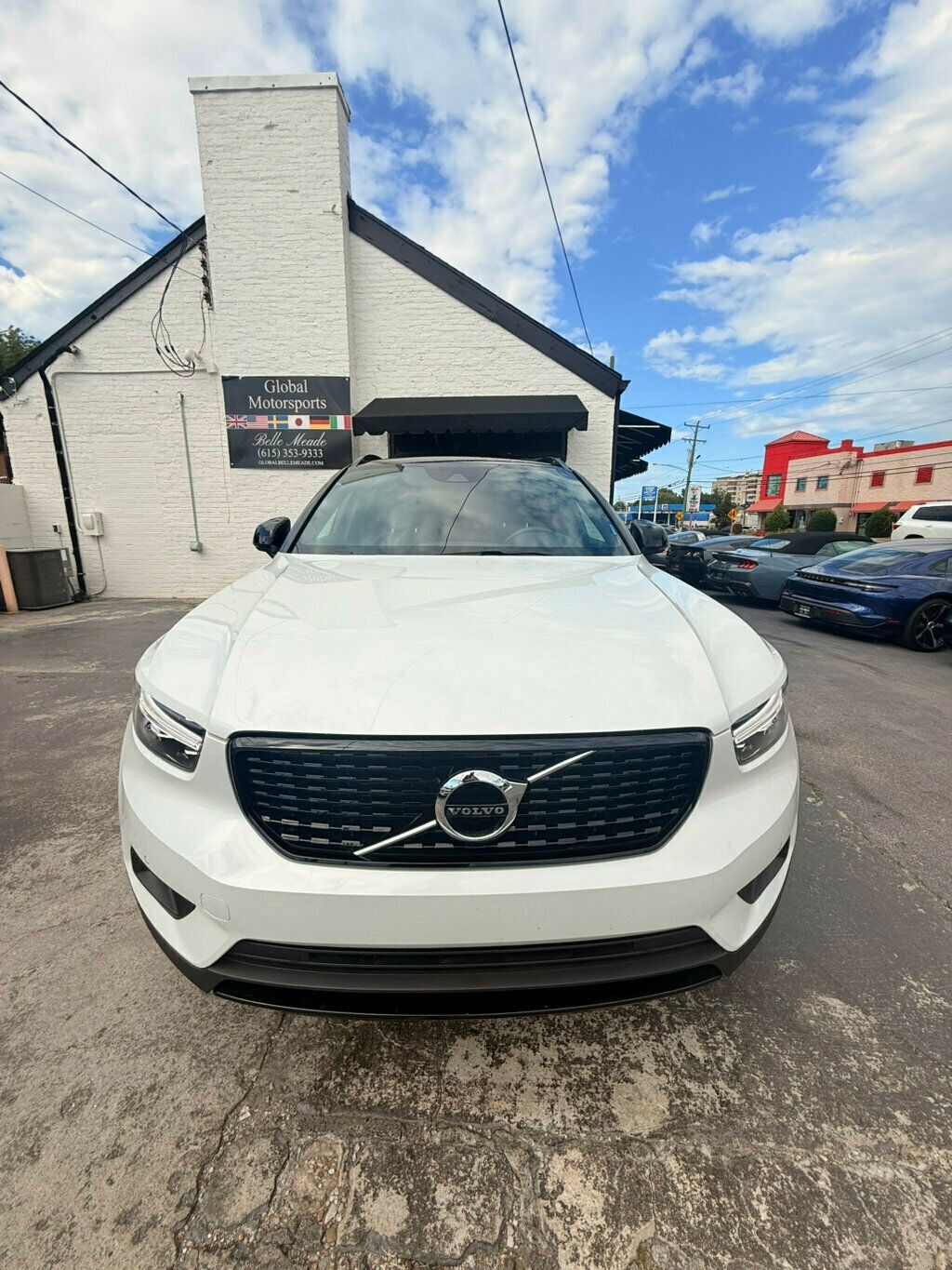 2021 Volvo XC40 R-Design photo 9