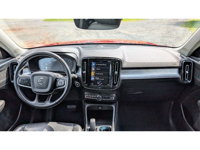 2021 Volvo XC40 Momentum - 22954524 - 26