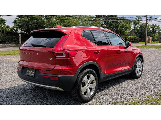 2021 Volvo XC40 Momentum - 22954524 - 6