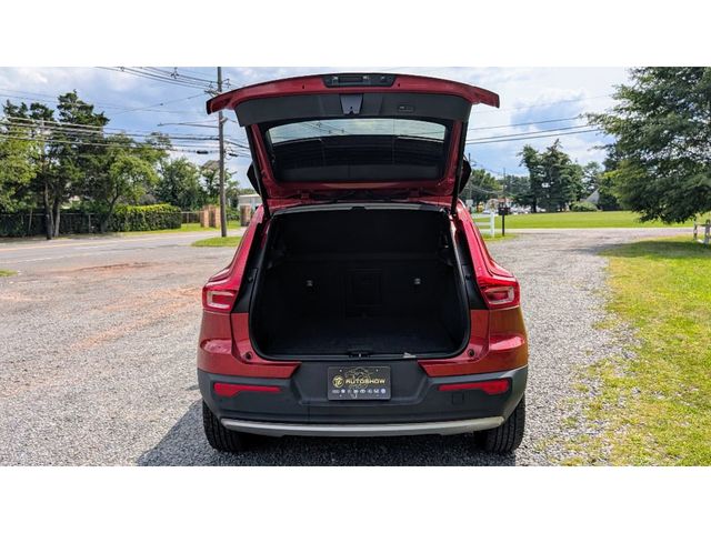 2021 Volvo XC40 Momentum - 22895929 - 12