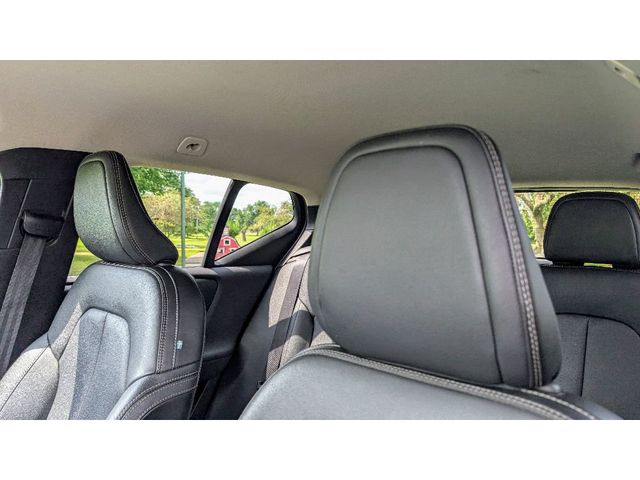 2021 Volvo XC40 Momentum - 22895929 - 14