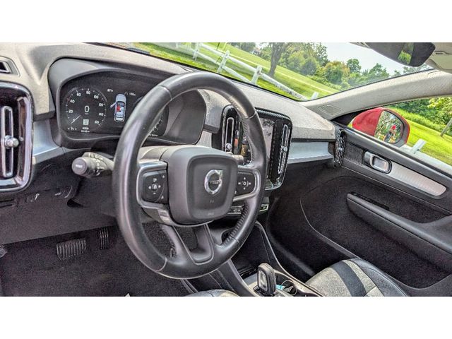 2021 Volvo XC40 Momentum - 22895929 - 16