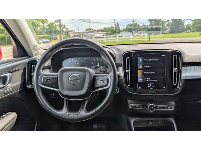 2021 Volvo XC40 Momentum - 22895929 - 24