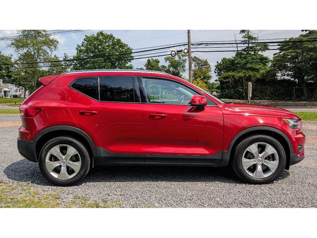 2021 Volvo XC40 Momentum - 22895929 - 7