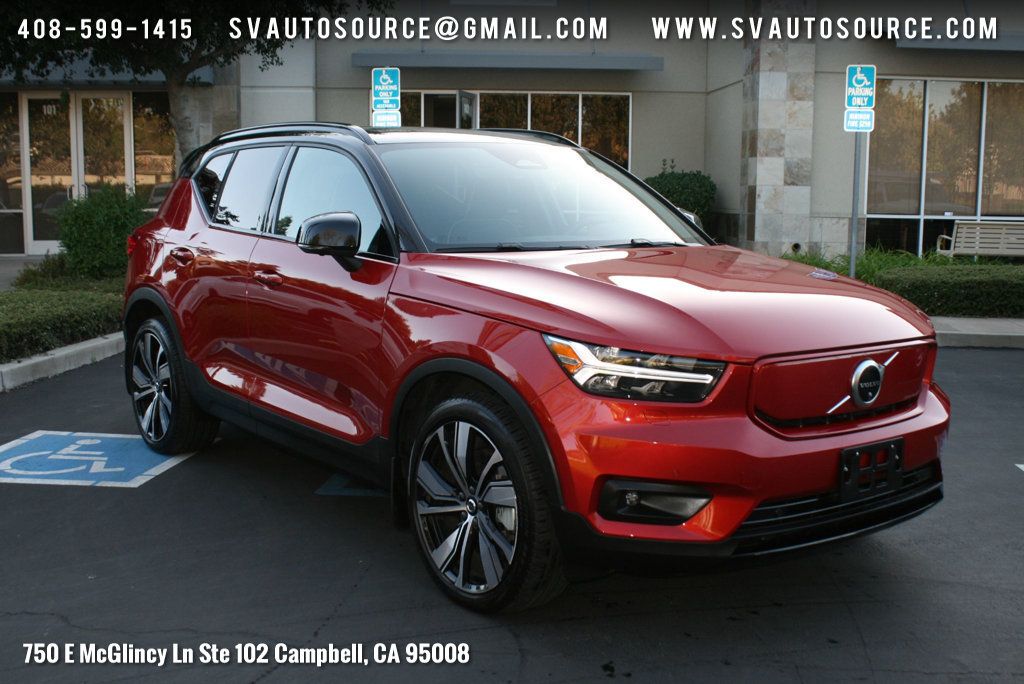 2021 Volvo XC40 Recharge P8 eAWD Pure Electric R-Design - 22404461 - 0