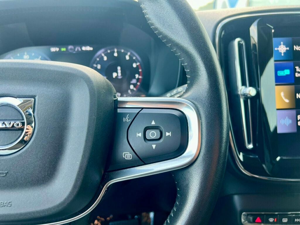 2021 Volvo XC40 T4 MOMENTUM - 22893130 - 18