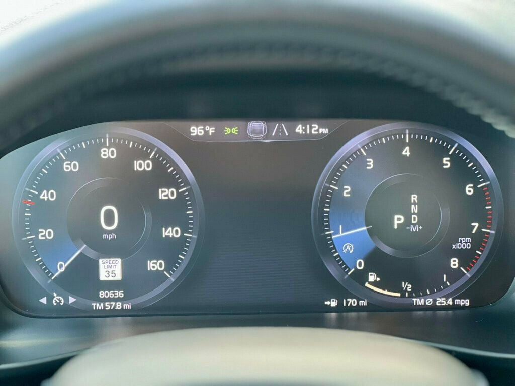 2021 Volvo XC40 T4 MOMENTUM - 22893130 - 19