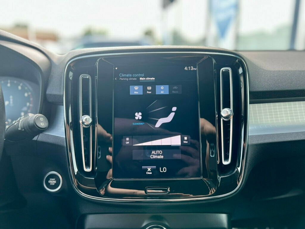 2021 Volvo XC40 T4 MOMENTUM - 22893130 - 25