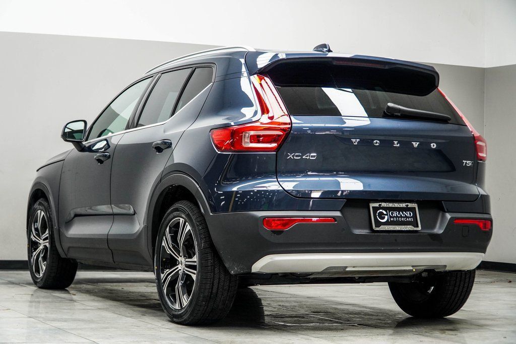 Volvo XC40 photo 10