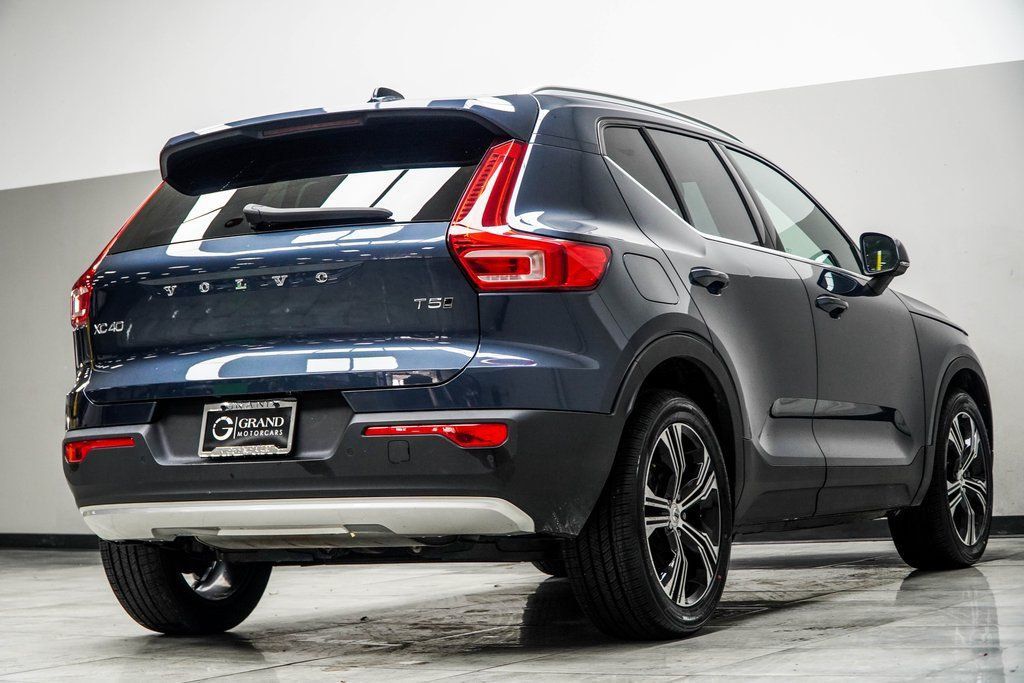 Volvo XC40 photo 12
