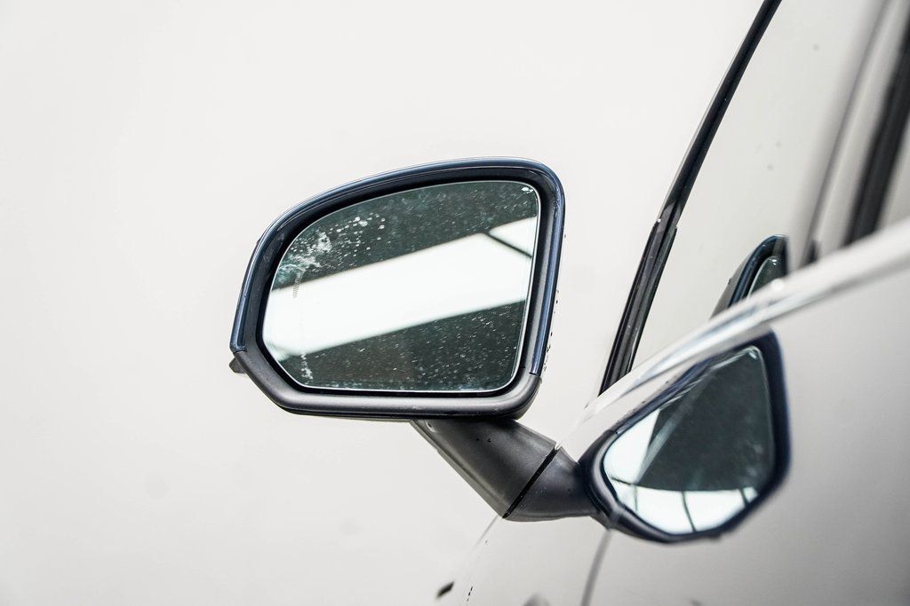 Volvo XC40 photo 14