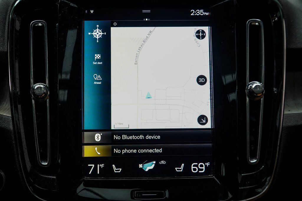 Volvo XC40 photo 22