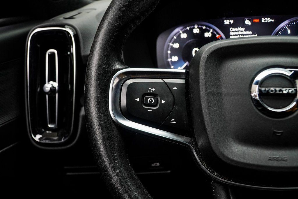 Volvo XC40 photo 27