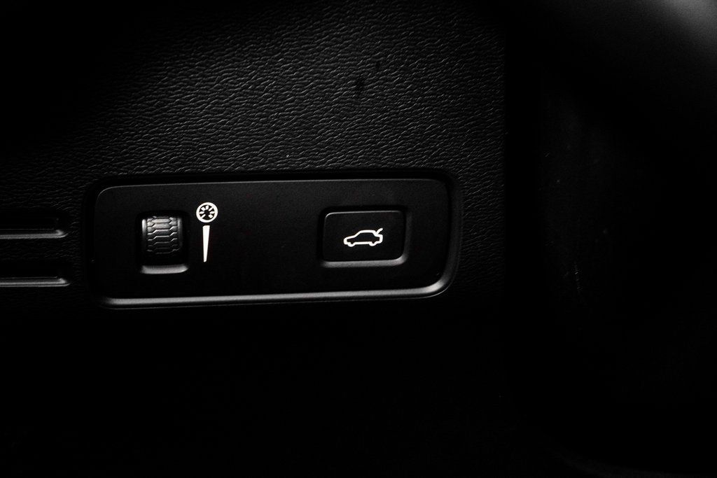 Volvo XC40 photo 28