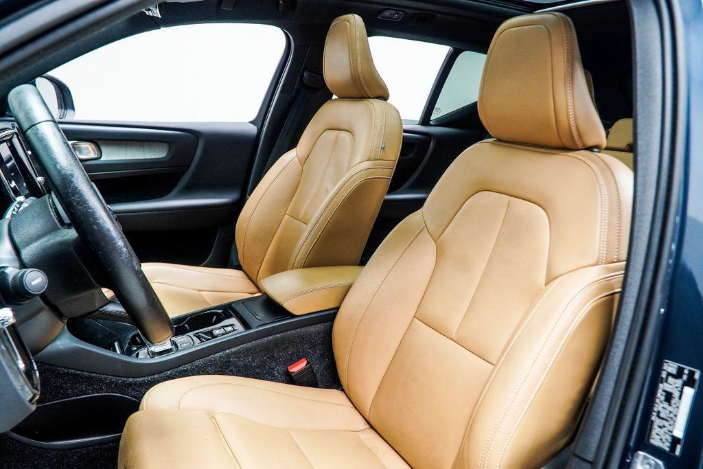 Volvo XC40 photo 32