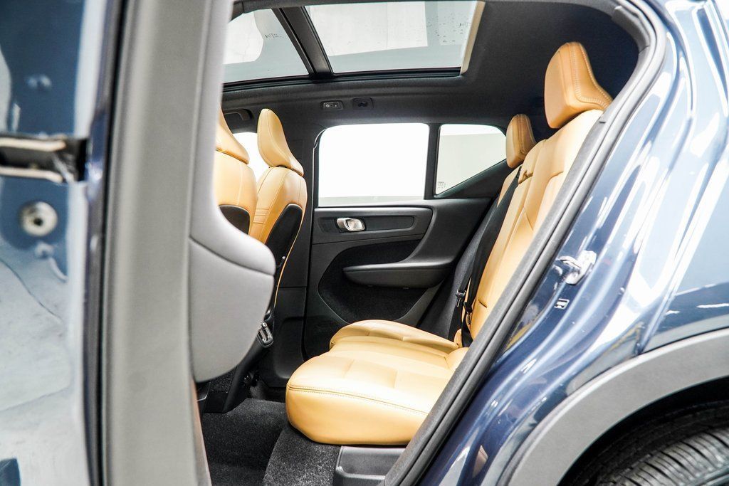 Volvo XC40 photo 34