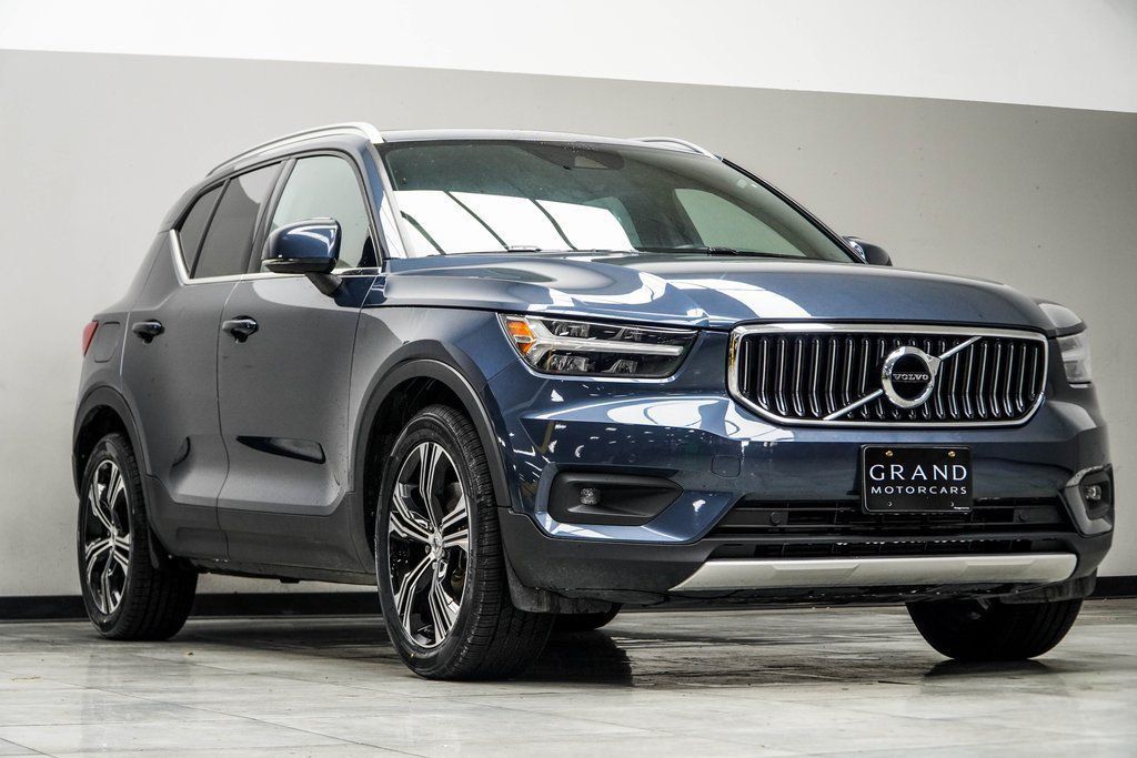 Volvo XC40 photo 4