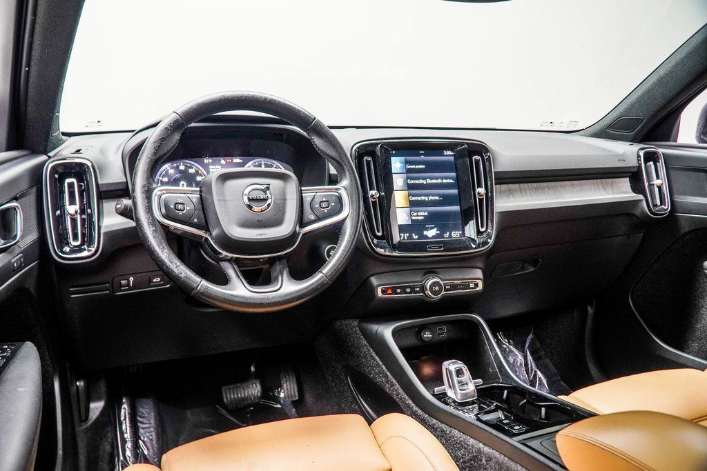 Volvo XC40 photo 5
