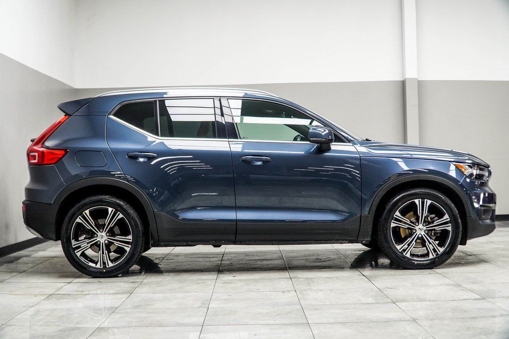 Volvo XC40 photo 6