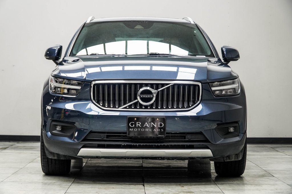 Volvo XC40 photo 7