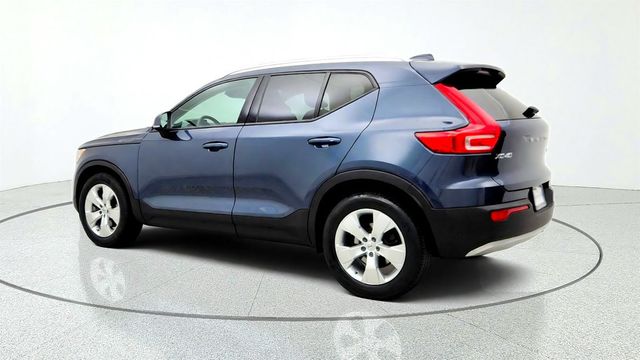2021 Volvo XC40 T5 AWD Momentum w/ Premium Pkg & Pano Moonroof - 23073864 - 6