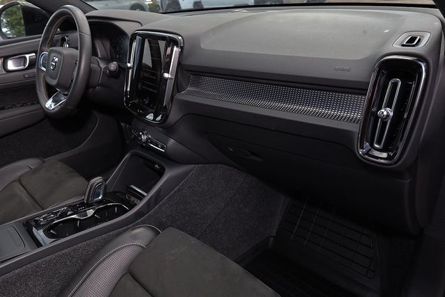 2021 VOLVO XC40 T5 AWD R-Design - 22992660 - 23
