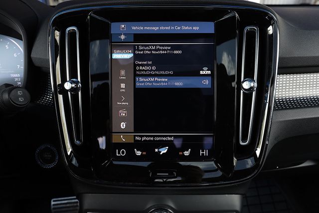 2021 VOLVO XC40 T5 AWD R-Design - 22992660 - 28