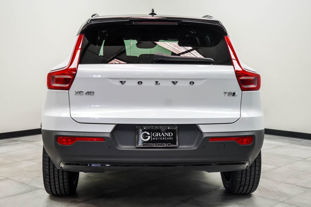 Volvo XC40 photo 10