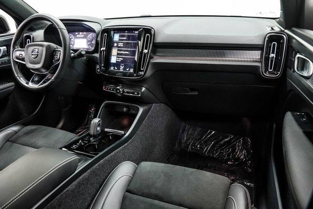 2021 Volvo XC40 T5 AWD R-Design - 23043225 - 21