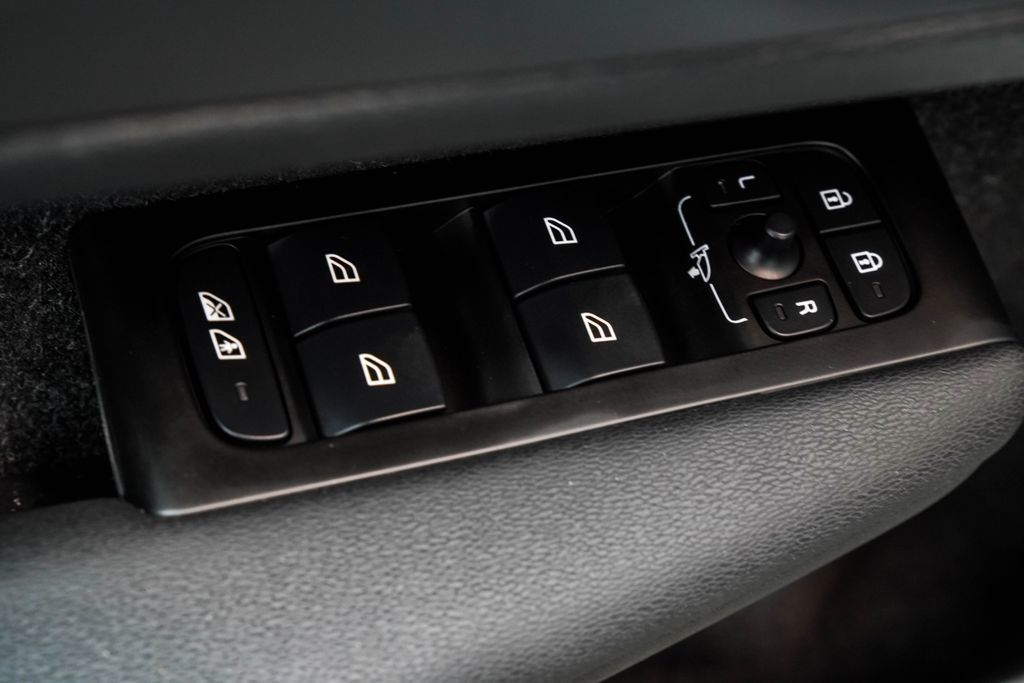 Volvo XC40 photo 44