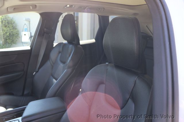 2021 Volvo XC60 T5 AWD Momentum - 23023761 - 10