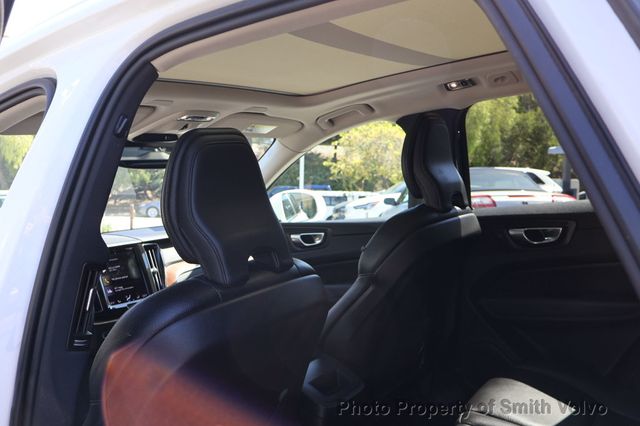2021 Volvo XC60 T5 AWD Momentum - 23023761 - 13