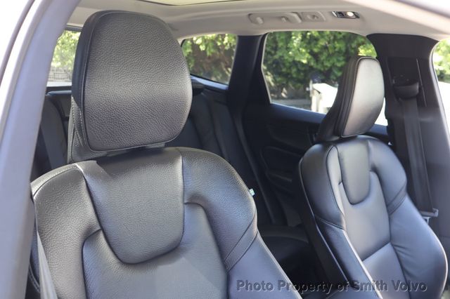 2021 Volvo XC60 T5 AWD Momentum - 23023761 - 18