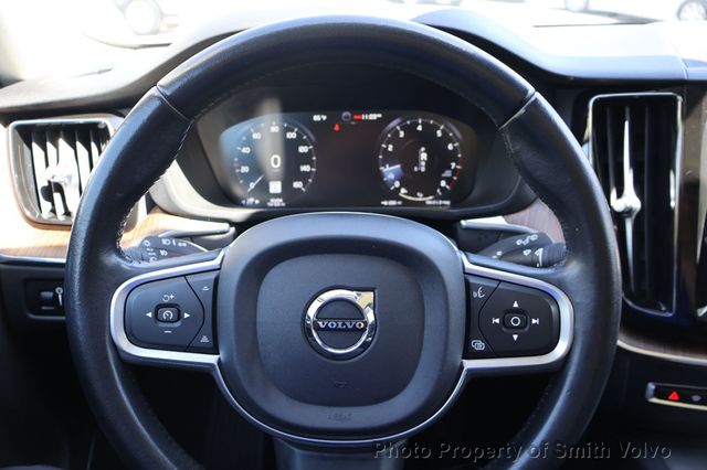 2021 Volvo XC60 T5 AWD Momentum - 23023761 - 27