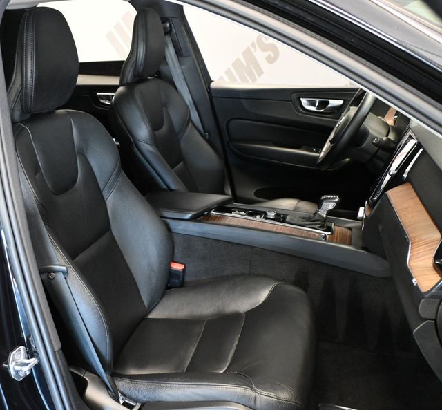 2021 Volvo XC60 T5 FWD Momentum - 23100091 - 17