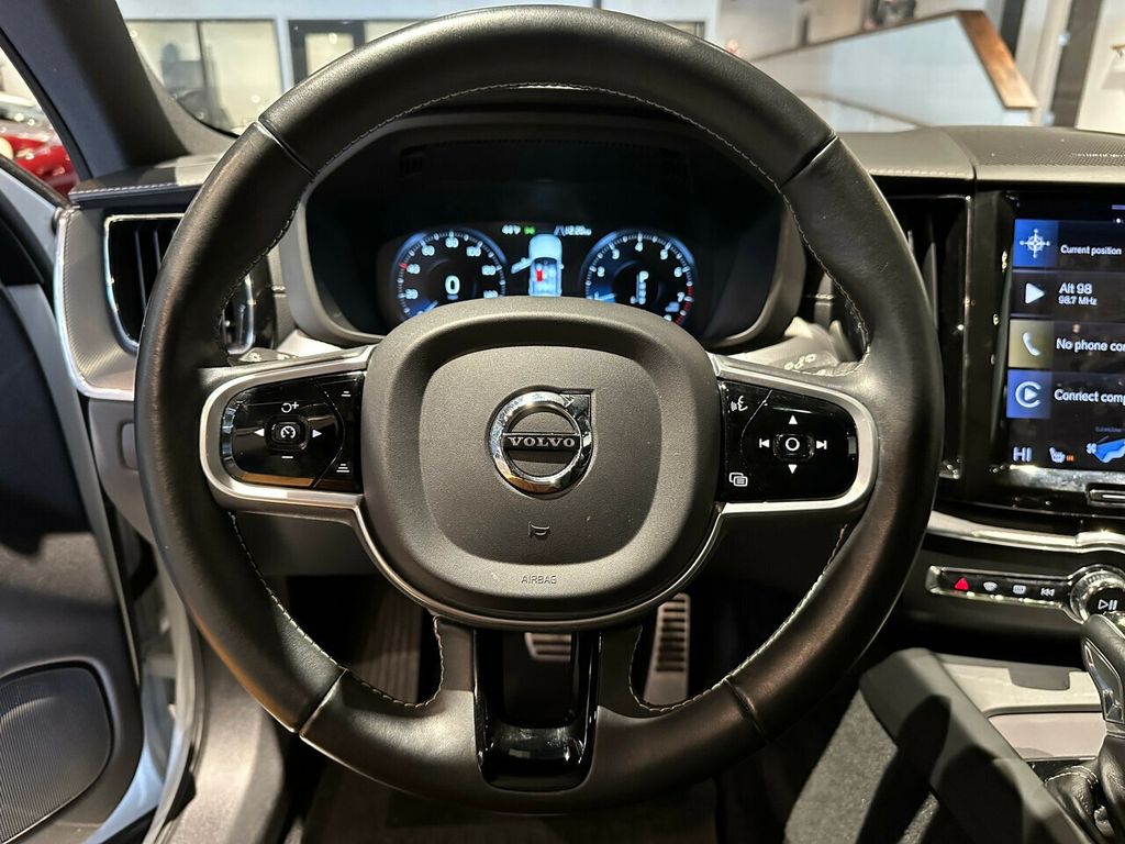 2021 Volvo XC60 T5/R-Design/PanoRoof/Navigation/AppleCarplay/HeatedSts/MemorySts - 22250240 - 11