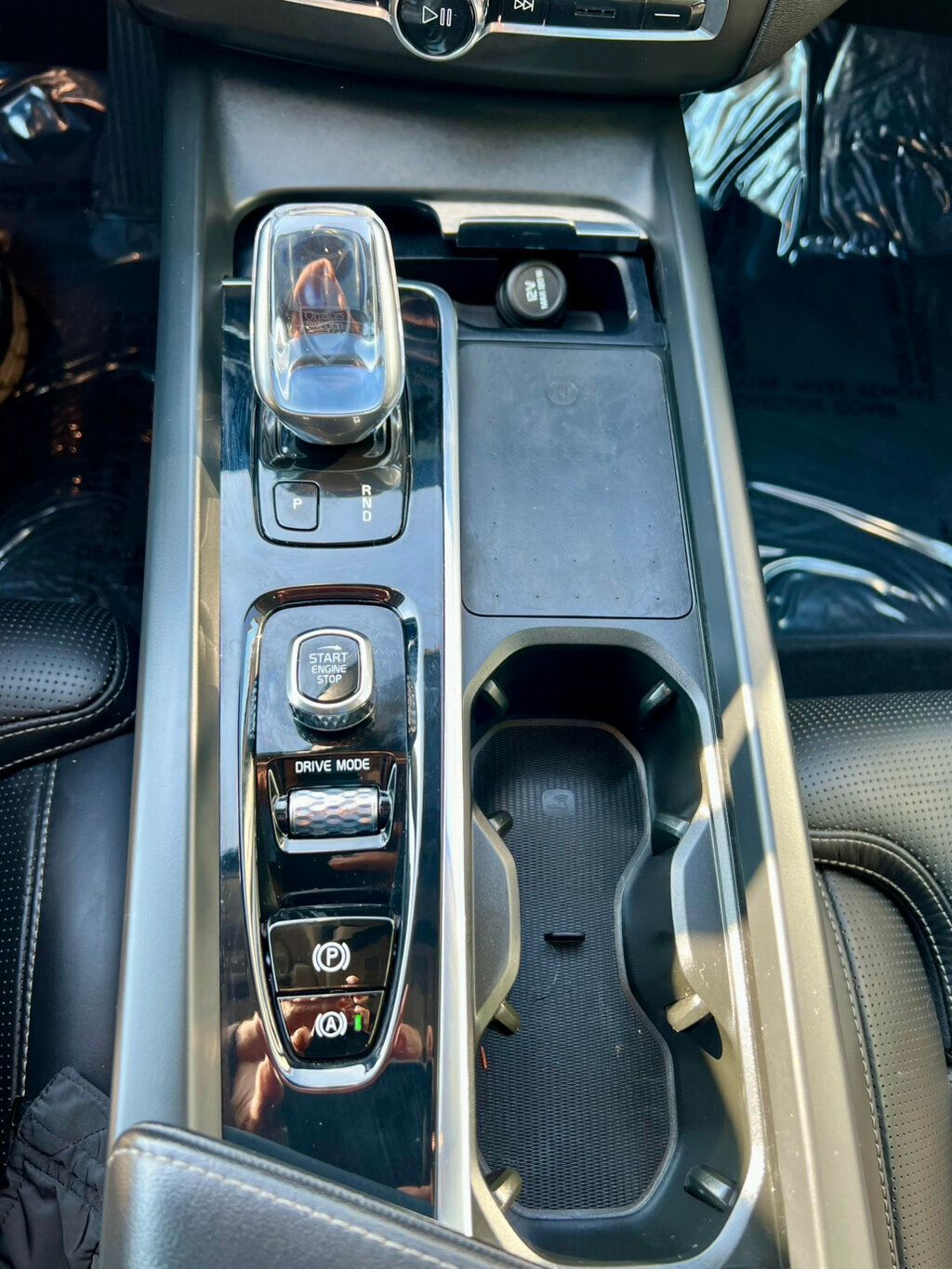 2021 Volvo XC60 T8 RECHARGE INSCRIPTION - 22937830 - 29