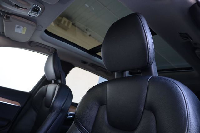 2021 Volvo XC90 Momentum - 23029140 - 17