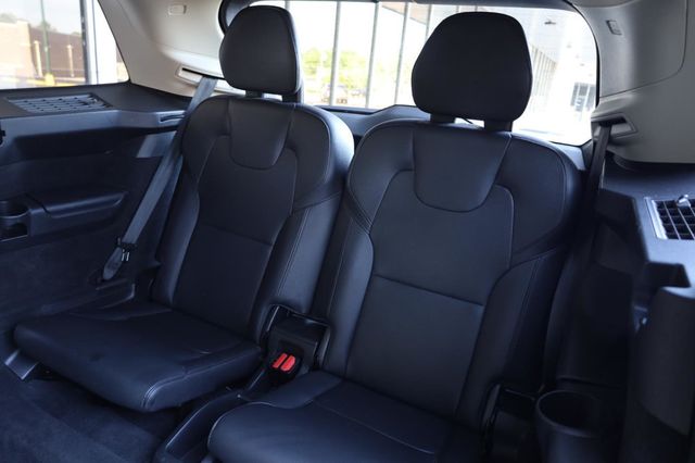 2021 Volvo XC90 Momentum - 23029140 - 19