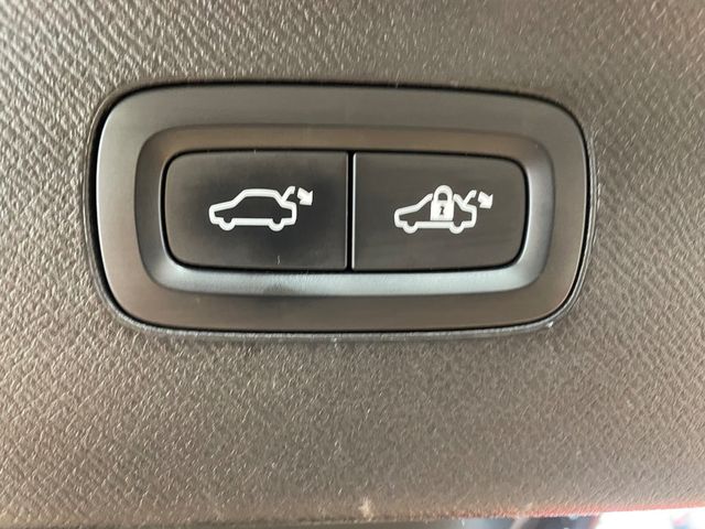 2021 Volvo XC90 Recharge T8 eAWD PHEV Inscription 6P - 23093813 - 11