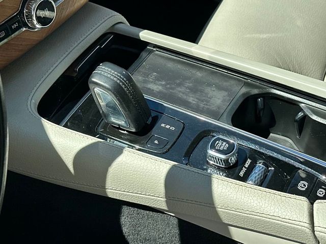 2021 Volvo XC90 Recharge T8 eAWD PHEV Inscription Expression 6P - 22918199 - 17