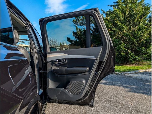 2021 Volvo XC90 T5 AWD Momentum 7P - 23017525 - 11
