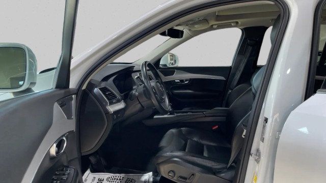 2021 Volvo XC90 T5 FWD Momentum 7P - 22984886 - 9