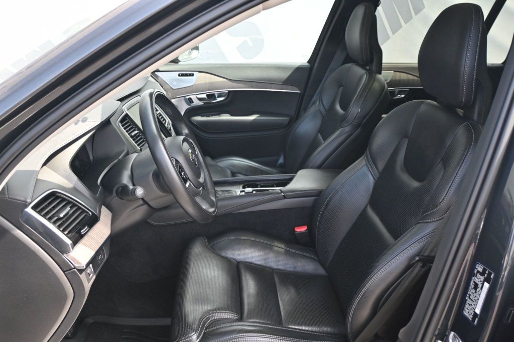 Volvo XC90 photo 12