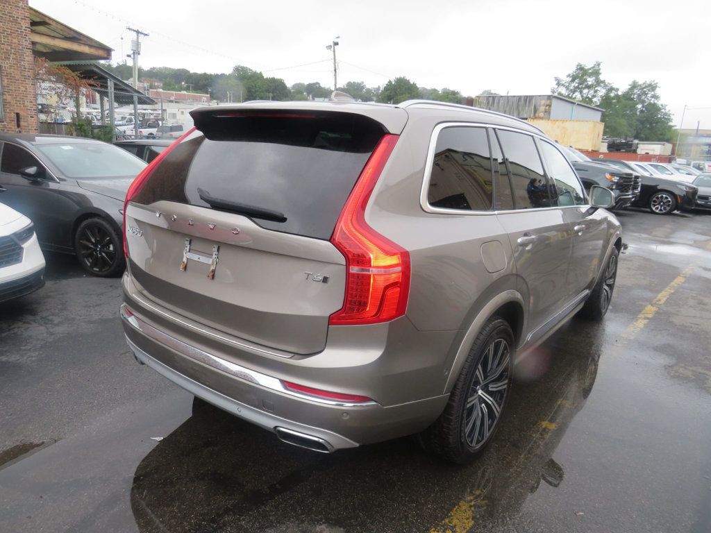 Volvo XC90 photo 6