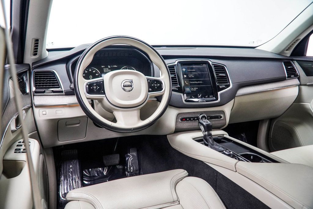Volvo XC90 photo 16