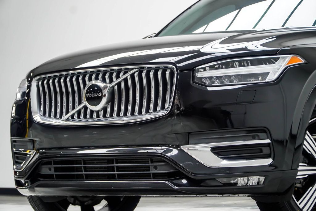 Volvo XC90 photo 2